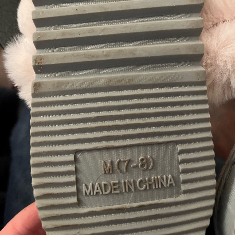 Slippers - Picture 2 of 2